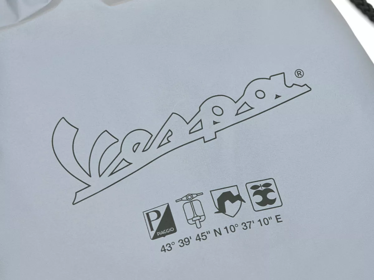 Vespa ryggsäck gympapåse grå