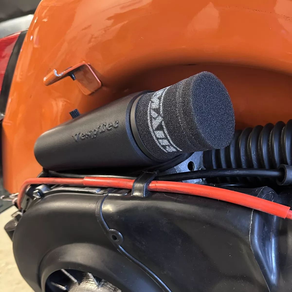 Couvercle de cuve de carburateur -VESPTEC- Qicklock Airbox avec partie inférieure Venturi pour carburateur SI28-. Vespa Largeframe 1957-2016 - PX, Rally, Sprint, Super, TS, GT, GTR, VBA, VBB, VNB - Plastique (ASA, noir)