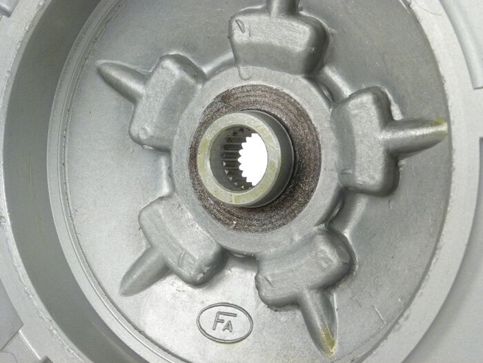 Tromol rem depan 10 inci -FA ITALIA- Vespa V50 Special (V5B dari tahun 1972), V50 N, SS50, SS90, PV125, ET3