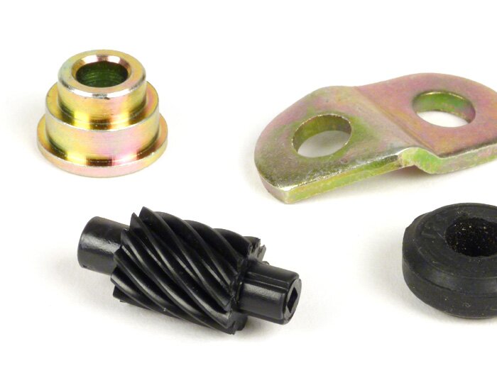 Tornillo sin fin velocímetro -CALIDAD OEM- Vespa 12 dientes, l=28mm, 2.7mm cuadrado, negro (usado en LML Star, Stella)