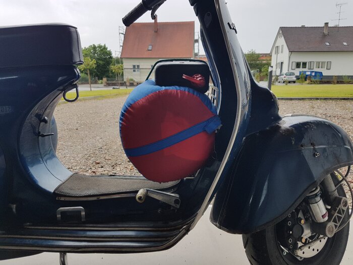 Bagagedrager voor -MRP voor beenbeschermer (binnen)- Vespa 50-150 ccm Smallframe/Largeframe, V50, 50N, PV125, ET3, VNA, VNB, VBA, VBB, Super, GL, T4, Sprint, GT, GTR - roestvrij staal