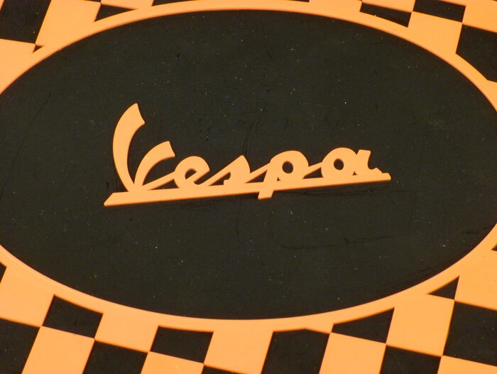 Paraspruzzi - Paraspruzzi - Paraspruzzi -CLASSIC Vespa, motivo a scacchi - nero/arancio