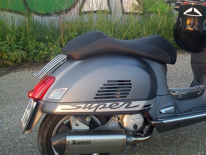 Rear rack -CLASSIC RACKS- Vespa GTS 125-300 (-2014), GTV (-2014), GTL, GT - premium silver