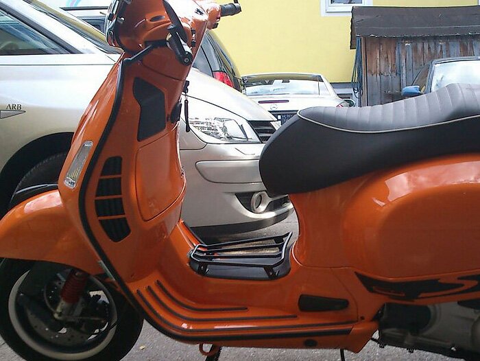 Bagagedrager step-through -CLASSIC RACKS- Vespa GTS 125-300, GTV, GTL, GT - zwart mat