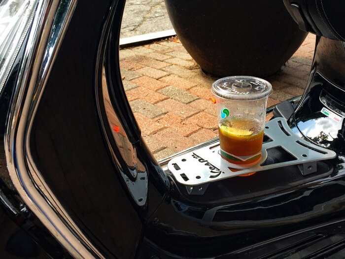 Tempat gelas tipe step-through pembawa bagasi dengan tulisan Vespa -CLASSIC RACKS- Vespa GTS 125-300, GTV, GTL, GT - tampilkan krom