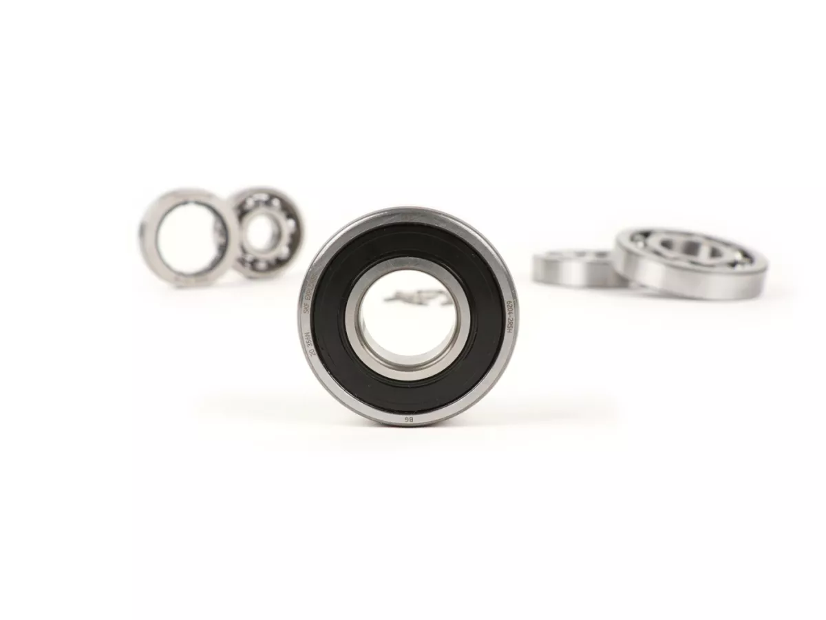 Ball bearing set for engine -SCOOTER CENTER- Vespa Largeframe GT125 (VNL2T 30743-34500), Sprint150 (VLB1T 035096-038600), Super125 (VNC1T 11001-24899)