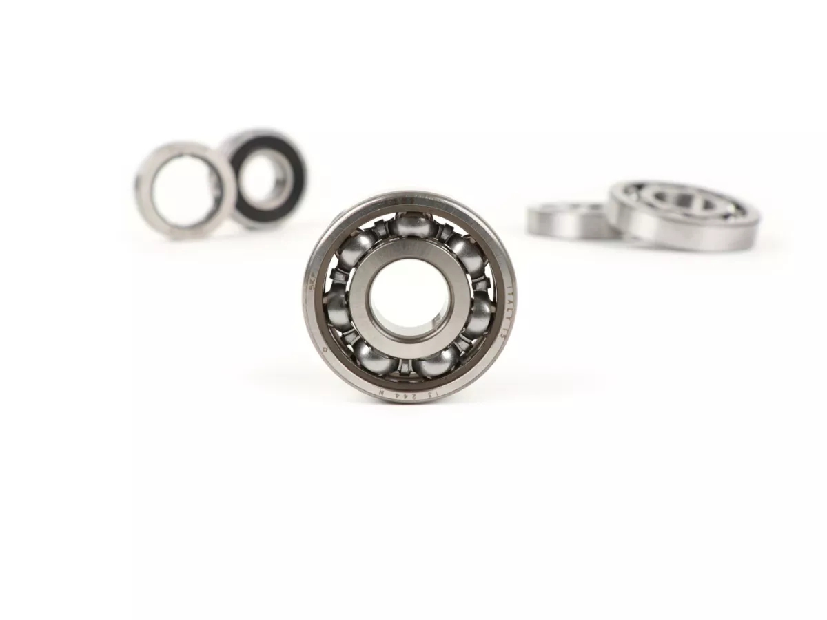 Ball bearing set for engine -SCOOTER CENTER- Vespa Largeframe GT125 (VNL2T 30743-34500), Sprint150 (VLB1T 035096-038600), Super125 (VNC1T 11001-24899)
