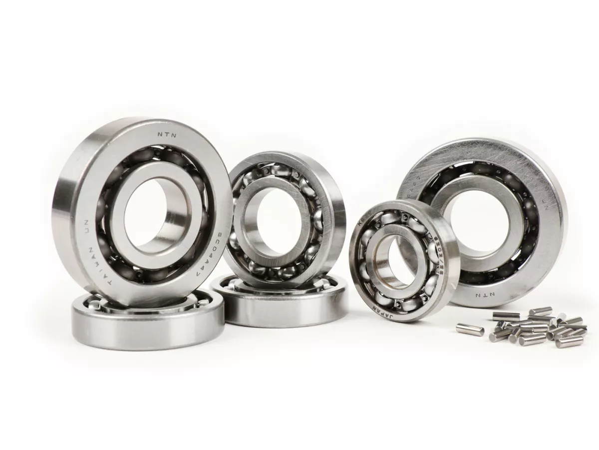 Ball bearing set for engine -SCOOTER CENTER- Vespa Wideframe V1-V15 (1948-1950), V30-V33 (1951-1952)