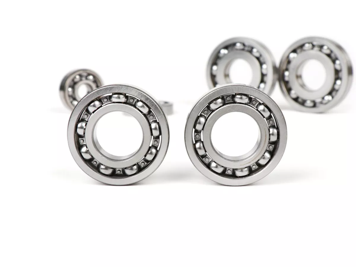 Set di cuscinetti a sfera motore -CENTRO DI SCOZIA- Vespa Wideframe VM1-VM2 (1953-1954), VN1-VN2 (VN2T-100074) (1955-1956), VL1-VL2 (1954-1957)