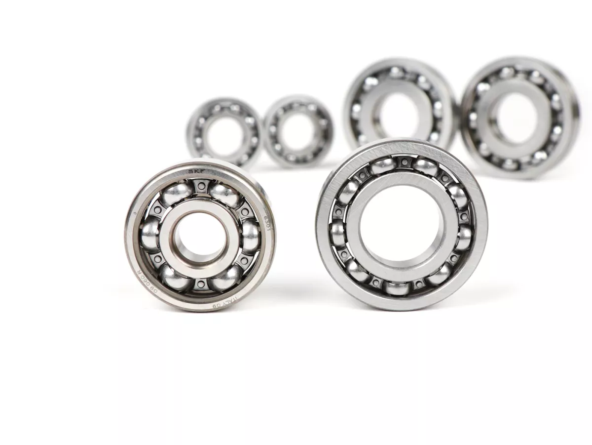 Set di cuscinetti a sfera motore -CENTRO DI SCOZIA- Vespa Wideframe VM1-VM2 (1953-1954), VN1-VN2 (VN2T-100074) (1955-1956), VL1-VL2 (1954-1957)