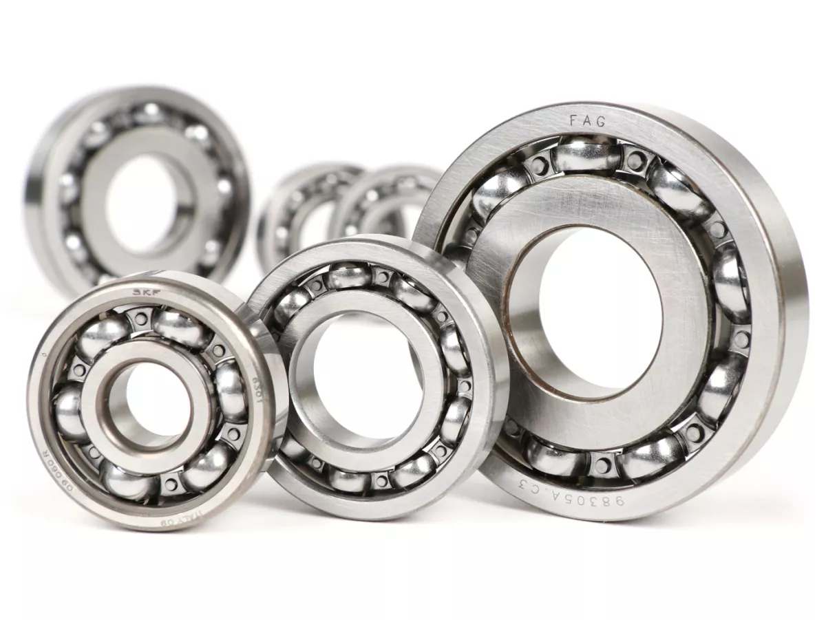 Set di cuscinetti a sfera motore -CENTRO DI SCOZIA- Vespa Wideframe VM1-VM2 (1953-1954), VN1-VN2 (VN2T-100074) (1955-1956), VL1-VL2 (1954-1957)