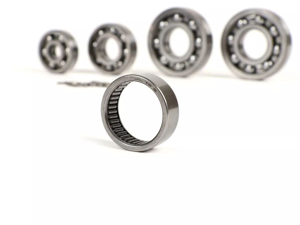 Ball bearing set for engine -SCOOTER CENTER- Vespa Largeframe GT125 (VNL2T 60901-), GTR125 (VNL2T -145900), TS125 (VNL3T -18138), Sprint150 (VLB1T 73900-), Sprint150 Veloce (VLB1T -294259)