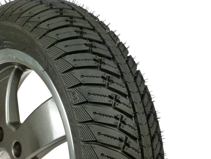 Pneumatico invernale posteriore completo -MICHELIN City Grip Winter M+S posteriore 130/70 - 12 TL 62P rf.- Vespa GT, GTL, GTS 125-300, GTV - cerchio 70 anni bicolore