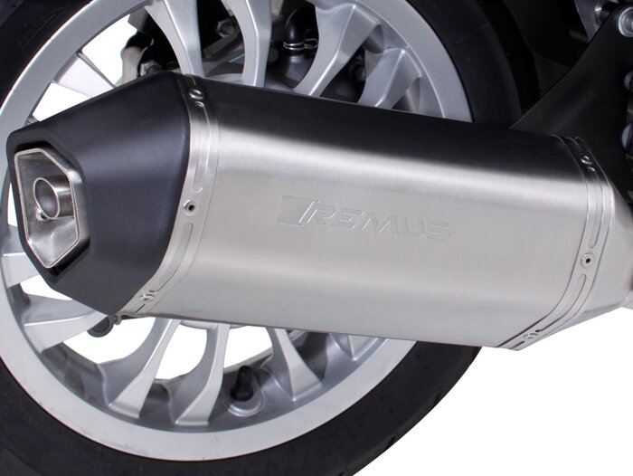 Knalpot -REMUS (dengan konverter katalitik) Ø = 65mm- Vespa Vespa Primavera 125-150ie 3V iGet (2016-, Euro 4), Vespa Sprint 125-150ie 3V iGet (2016-, Euro 4) - Baja tahan karat perak