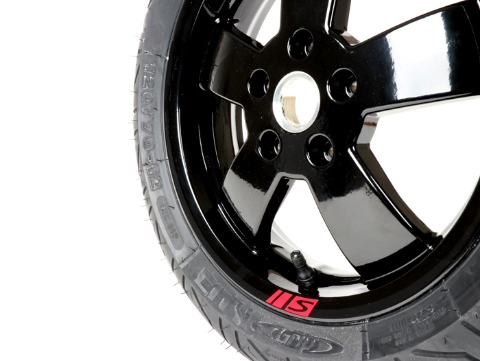 Ban musim panas depan lengkap -MICHELIN City Grip 120/70 - 12 TL 51P rf - Vespa GT, GTL, GTS 125-300, GTV - pelek Super Sport 2017 - hitam