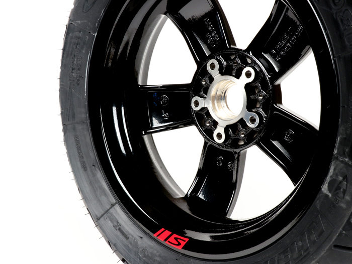Pneumatico estivo posteriore completo -MICHELIN City Grip 130/70 - 12 TL 62P rf - Vespa GT, GTL, GTS 125-300, GTV - modelli con ABS - cerchio Super Sport 2017 - nero