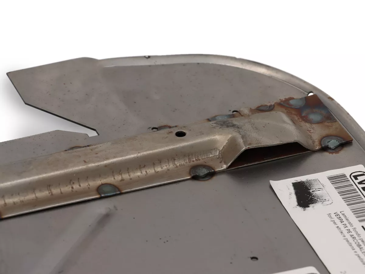 Floor board XL -OEM QUALITY, Premium- Vespa PX (1977-1984), P80X, P125X, P125E, P150X, P150E, P200E - with round hole for brake pedal