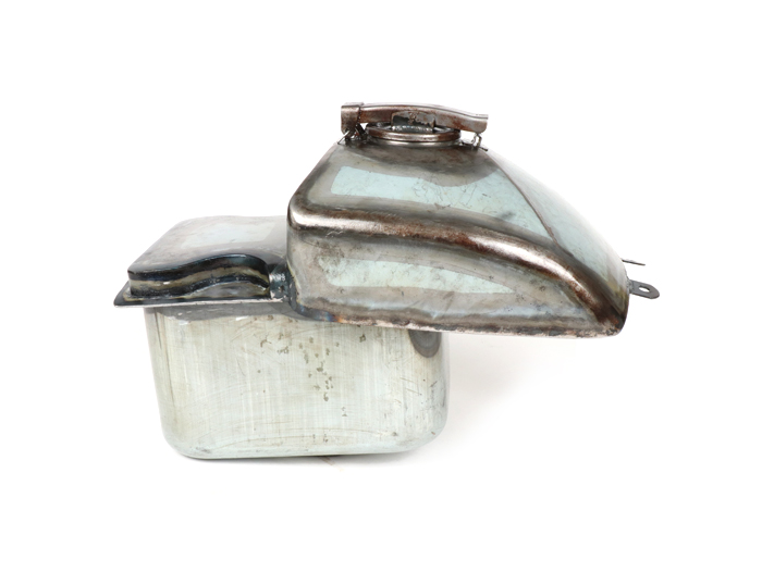 Tank -PREMIUM, geolied plaatstaal, Sei Giorni- Vespa V30-V33, Hoffmann (-1951)