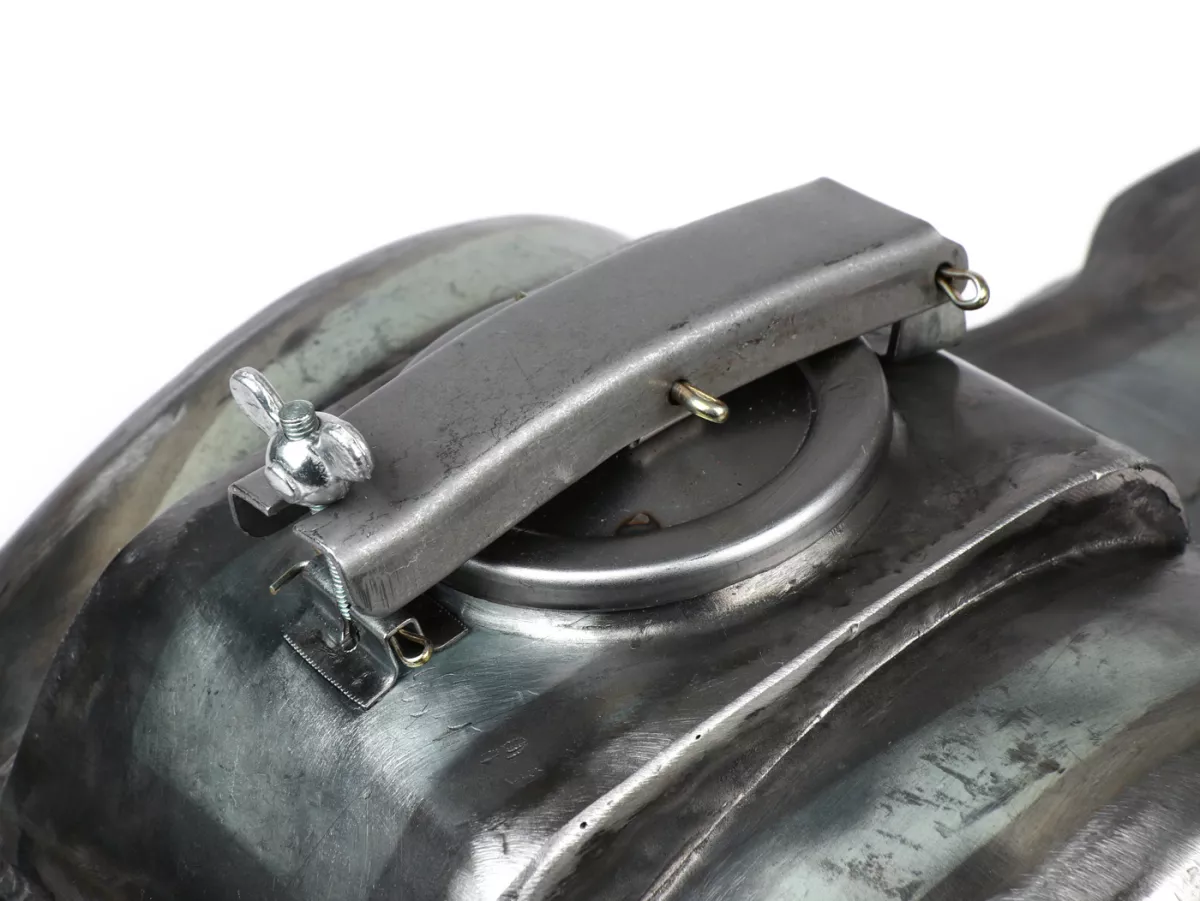 Tank -PREMIUM, geolied plaatstaal, Sei Giorni Sport- Vespa Wideframe VM, VN1, Hoffmann HC, ACMA, VL1 - met bult - 9 liter