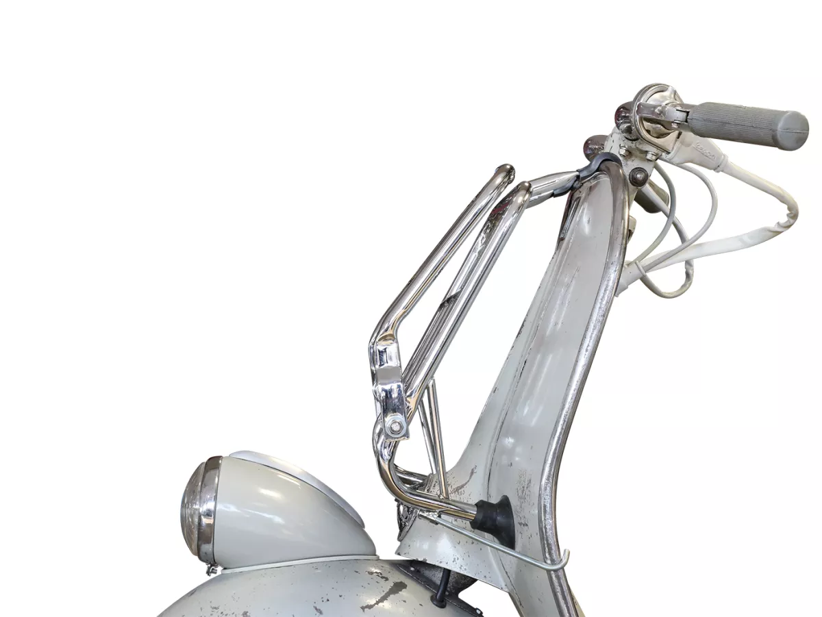 Opklapbaar bagagerek vooraan -ULMA NANUCCI Style- Vespa Largeframe Rally, Sprint, SS180, GS160, GT, GTR, GL, Super, VBB, VBA, VNA, VNB, Vespa Wideframe GS150, VL, VB, VM, VN, V1-15, V30-33, Motovespa Largeframe 150 GS, 150 Sprint, GT160 - Chroom