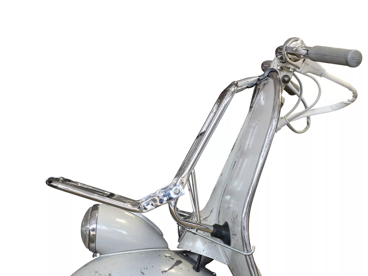 Opklapbaar bagagerek vooraan -ULMA NANUCCI Style- Vespa Largeframe Rally, Sprint, SS180, GS160, GT, GTR, GL, Super, VBB, VBA, VNA, VNB, Vespa Wideframe GS150, VL, VB, VM, VN, V1-15, V30-33, Motovespa Largeframe 150 GS, 150 Sprint, GT160 - Chroom