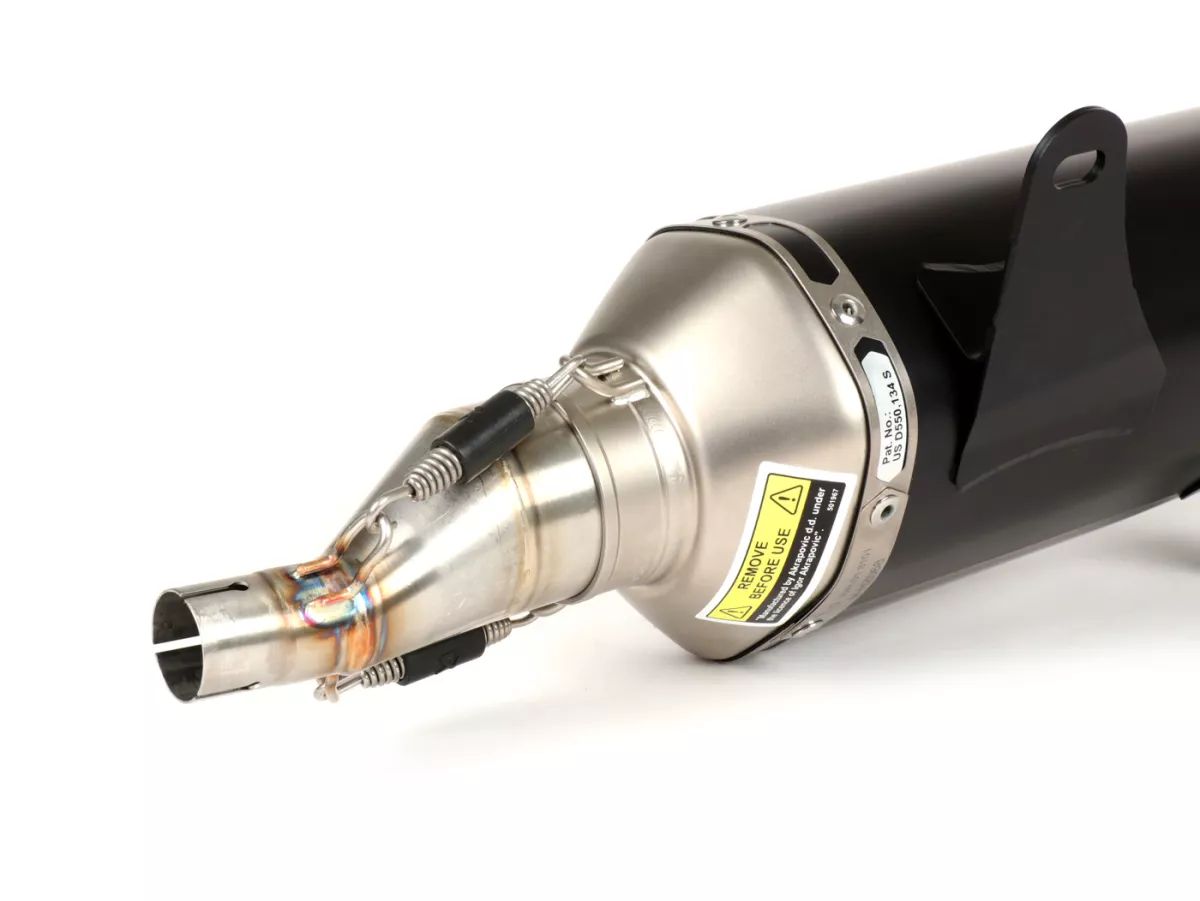 Pot d’échappement -AKRAPOVIC slip on inox Black Edition- Vespa GTS 125 (2017-, Euro 4, iGet, MA3A), GTS 150 (2017-, Euro 4, iGet, MA3B) - sans catalyseur