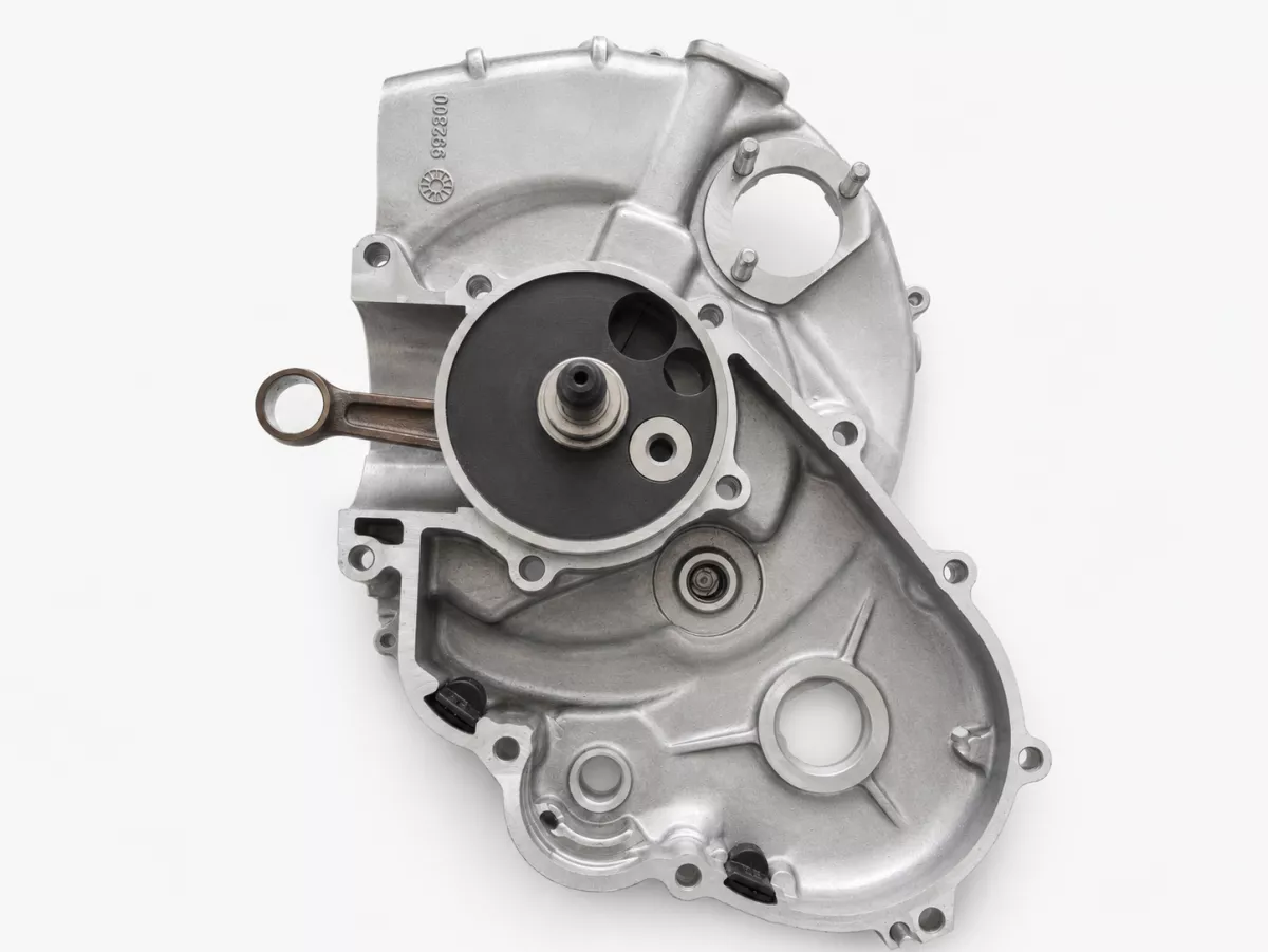 Engine case (Sport, spindled for 60/62mm crankshaft) -OEM rotary valve inlet, Elestart, with separate lubrication- Vespa P200E, PX200, PX200E, Motovespa P200 DN, PX200 Iris, TX200