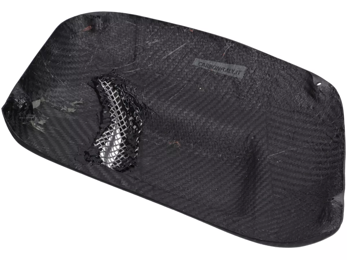 Penutup samping kanan - CARBON ITALY, karbon asli - Vespa V50, PV, ET3 - dengan corong saluran udara