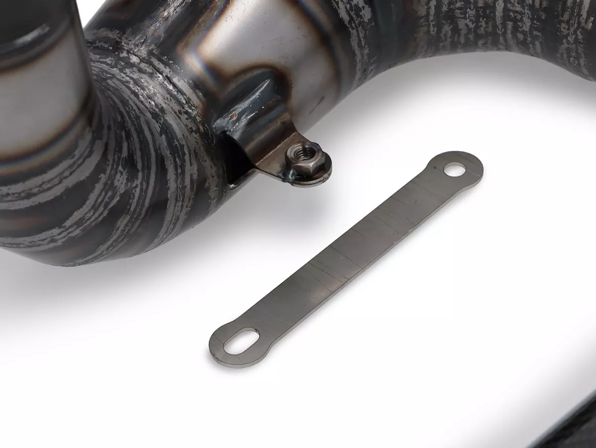 Échappement - EGIG PERFORMANCE Revo - pour Egig 220 Triple/Revo, silencieux arrière vissé - Vespa ET3, PV125 - Décalage de l'amortisseur nécessaire
