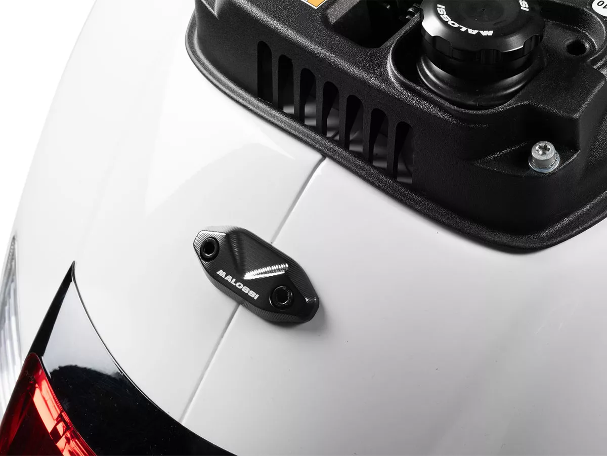 Tapa roscada asidero pasajero Malossi, negra para Vespa GTS/GTS Super/GTV/GT 60/GT/GT L/Primavera/Sprint/Elettrica 50-310cc