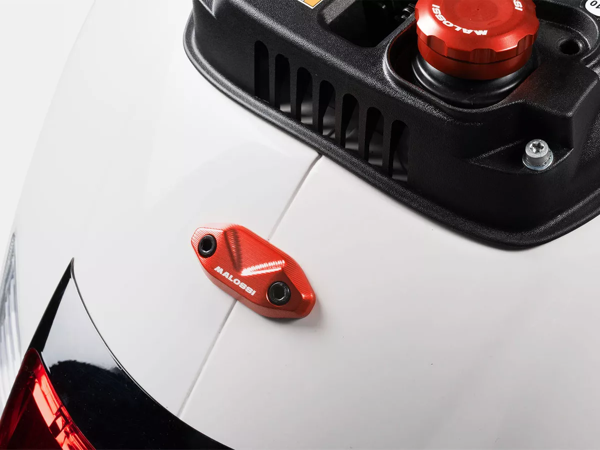 Cover threaded pillion passenger grab rail Malossi, red for Vespa GTS/GTS Super/GTV/GT 60/GT/GT L/Primavera/Sprint/Elettrica 50-310cc