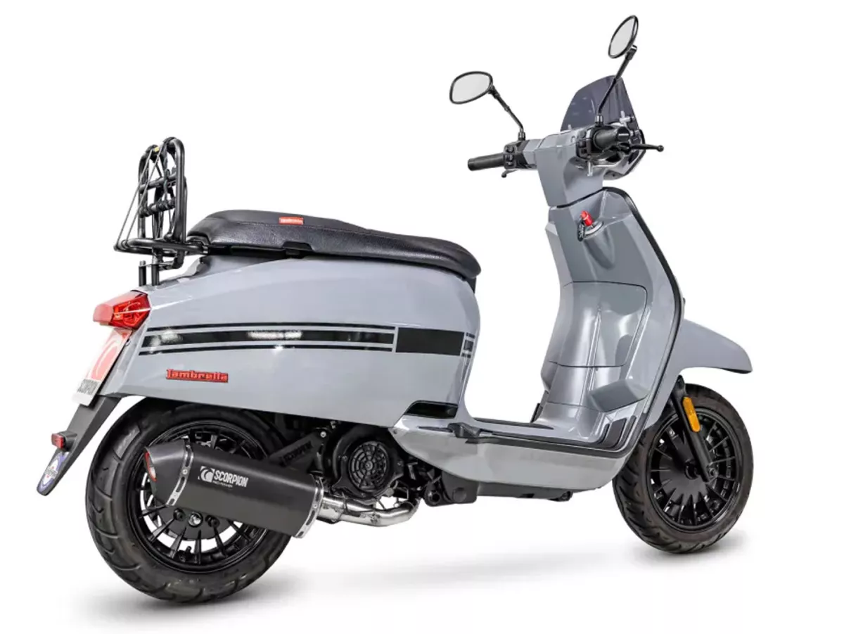 Auspuff SCORPION, Serket Parallel, schwarz beschichtet für Lambretta V125 Special (2021-2025)