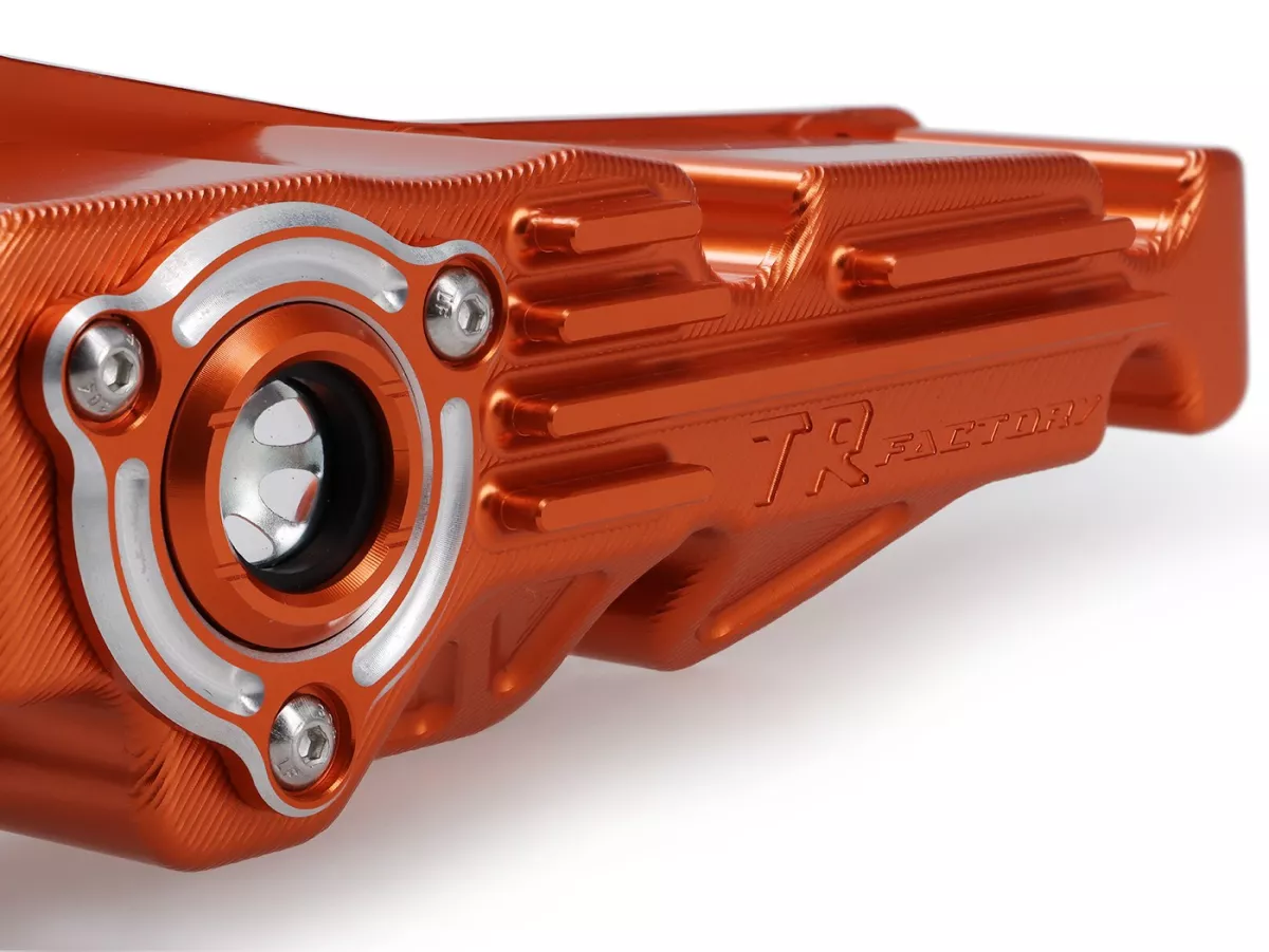 Cárter de aceite TR Factory, naranja, para Vespa 946 125–150 (2013–), GTS / GTS Super 125–150 (2016–), LT 125–150 (2014), LX 125–150 (2012–2013), Primavera 125–150 (2013–), S 125 (2012), Sprint 125–150 (2014–)