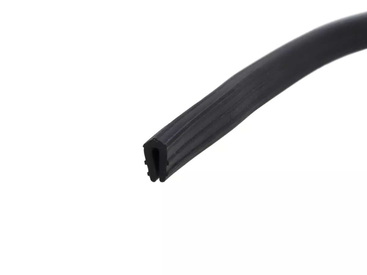 Side cover rubber, bottom, short, right and left Royal Alloy, black for GP, TG, JPS 125-350cc
