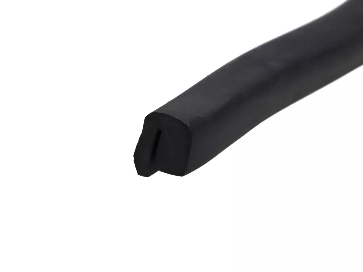 Rubber zijkap, boven, lang, rechts en links Royal Alloy, zwart voor GP, TG Zijspan 350