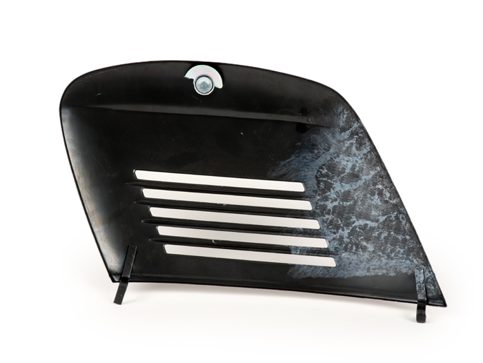 Engine side door panel rhs -CIF carbon look- Vespa V50 (V5A1T, 92877-), V50 S (V5SA1T,15325-), V90 (22234-), SS50, SS90, PV125, ET3 - with lever