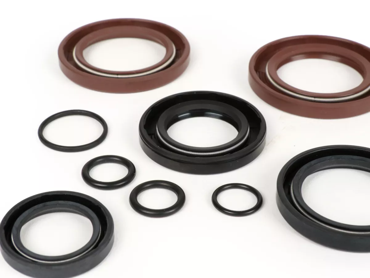 Oil seal set -JOCKEYS BOXENSTOP- Lambretta LI 125-150 (series 2-3), LIS, SX, TV (series 2-3), GP/DL - crankshaft oil seals FKM