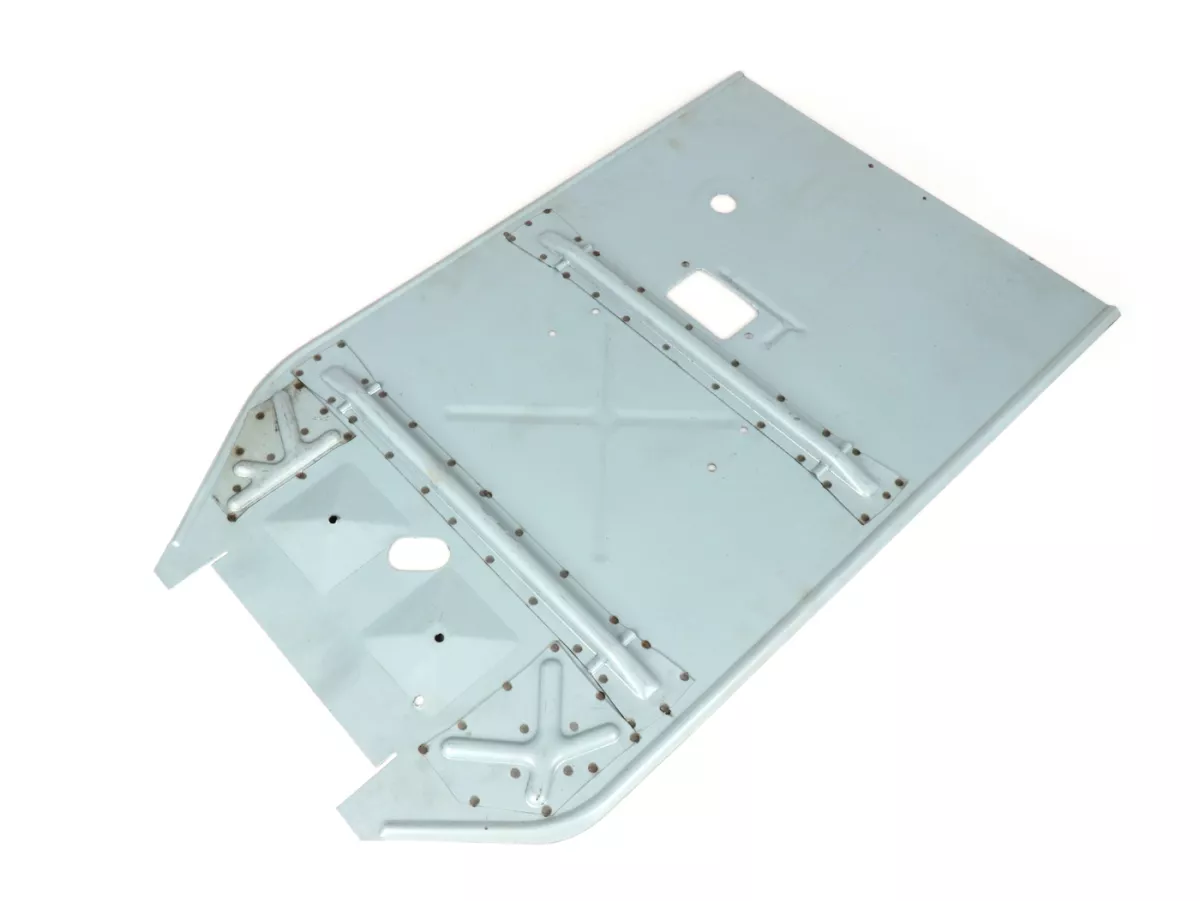 Floor board long version with X+K reinforcement -VESPA- V50 (V5A1T200000-), V50 L (V5A1T40000-), V50 S (V5SA1T31000-), V90 (V9A1T28001-), PV125, ET3