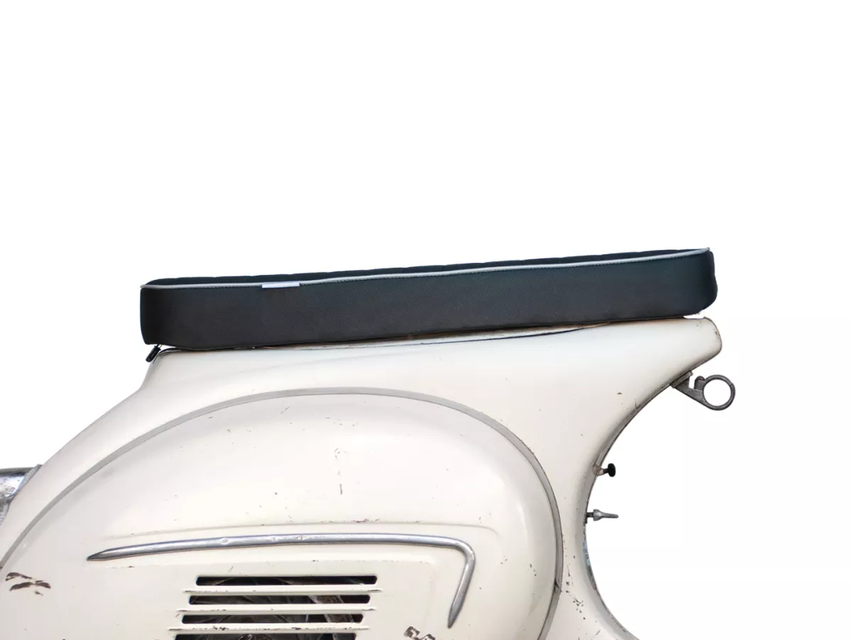 Selle -PLC CORSE Racing, made by NISA ITALY- Vespa PX - également compatible avec Vespa Sprint, GT, GTR, Super, TS, GL, VNA, VBA, VNB, VBB, T4 - en combinaison avec réservoir plat également compatible avec Rally 180/200, GS160, SS180 - sans serrure