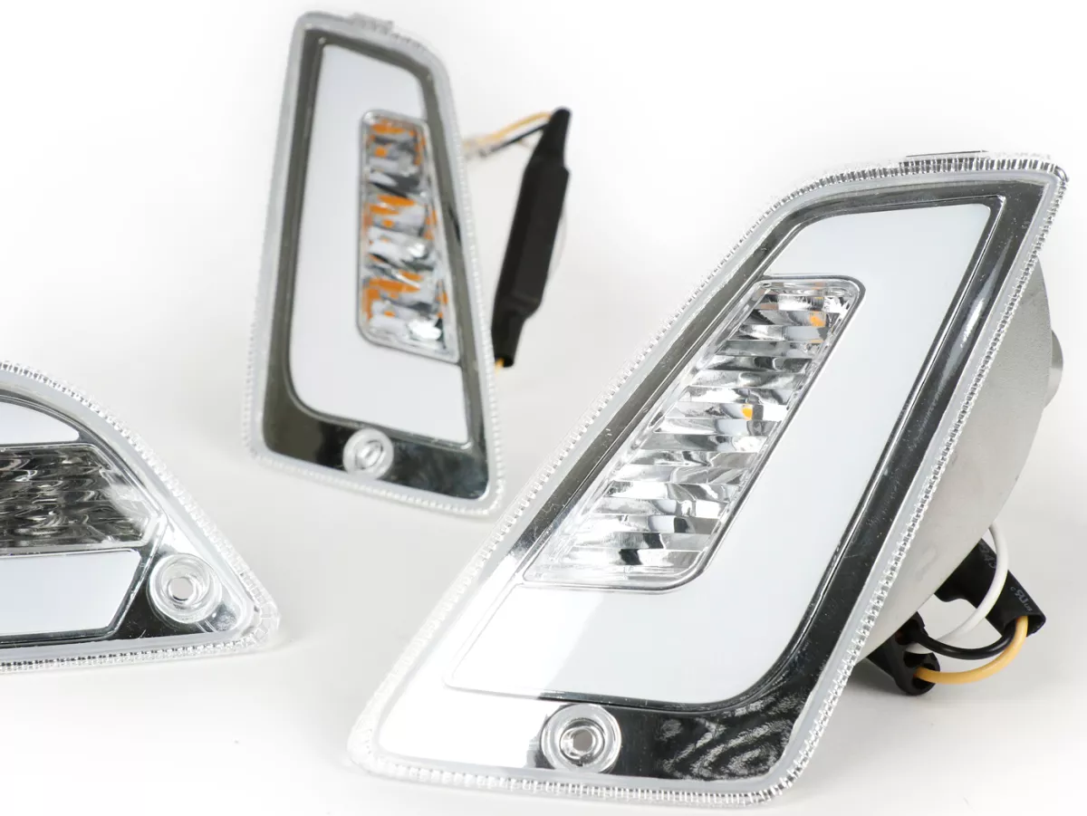 Set indikator depan + belakang -POWER 1 LED (dari tahun 2014) Lampu penerangan siang hari depan + lampu posisi belakang (E-mark) - Vespa GT, GTL, GTV, GTS 125-300 - putih