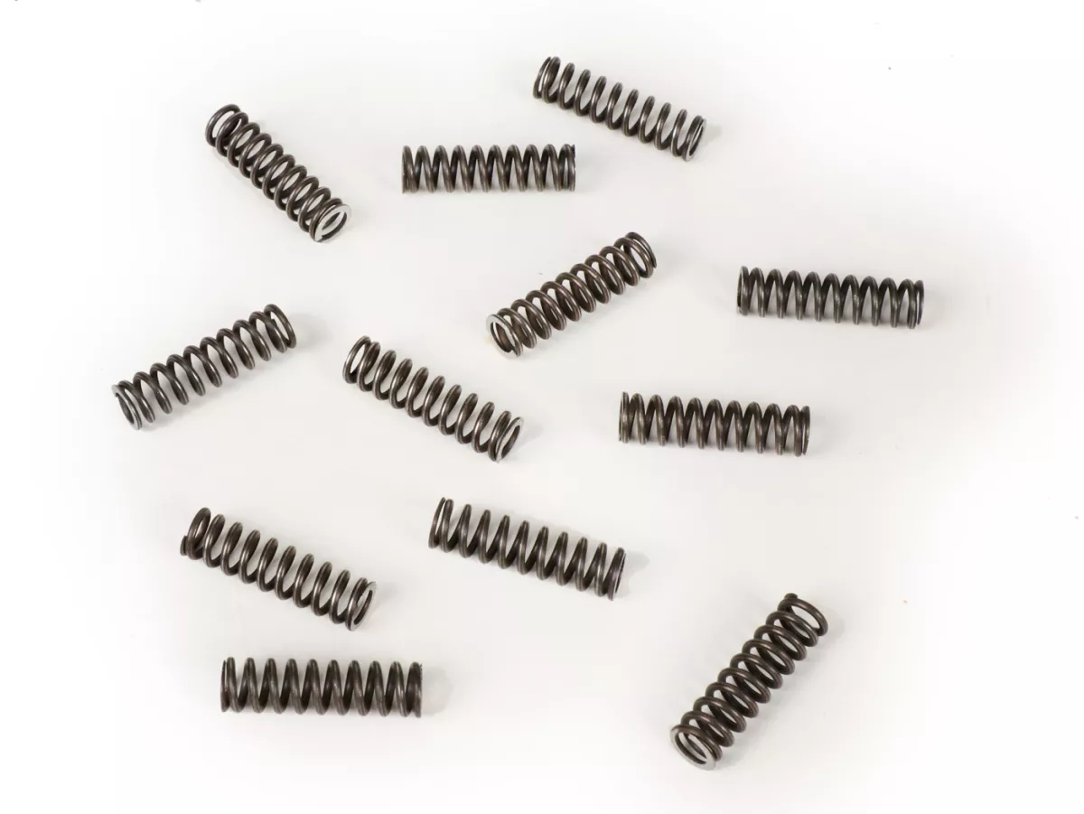 Set pegas kopling -STOFFI, konversi 12 pegas untuk tipe kopling standar - Vespa V50, V90, SS50, SS90, PV125, ET3, PK50, PK80, PK50 S, PK80 S, PK125 S, PK50 XL, PK125 XL, ETS, PK50 HP, PK50 SS