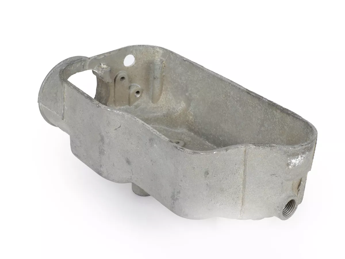 Carburettor casing -LML reed valve, with autolube- fits LML engine casing for Vespa Largeframe (PX, Sprint, Rally, VBB etc.) with reed valve intake and autolube