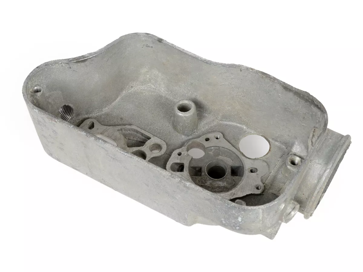 Carburettor casing -LML reed valve, with autolube- fits LML engine casing for Vespa Largeframe (PX, Sprint, Rally, VBB etc.) with reed valve intake and autolube