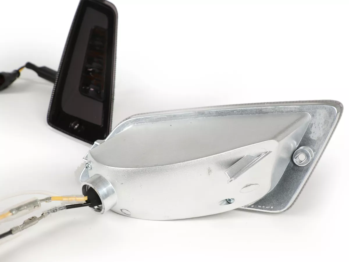 Set indicatori di direzione anteriori -POWER 1 LED (fino al 2014) luce di marcia diurna (marcatura E)- Vespa GT, GTL, GTV, GTS 125-300 - fumé