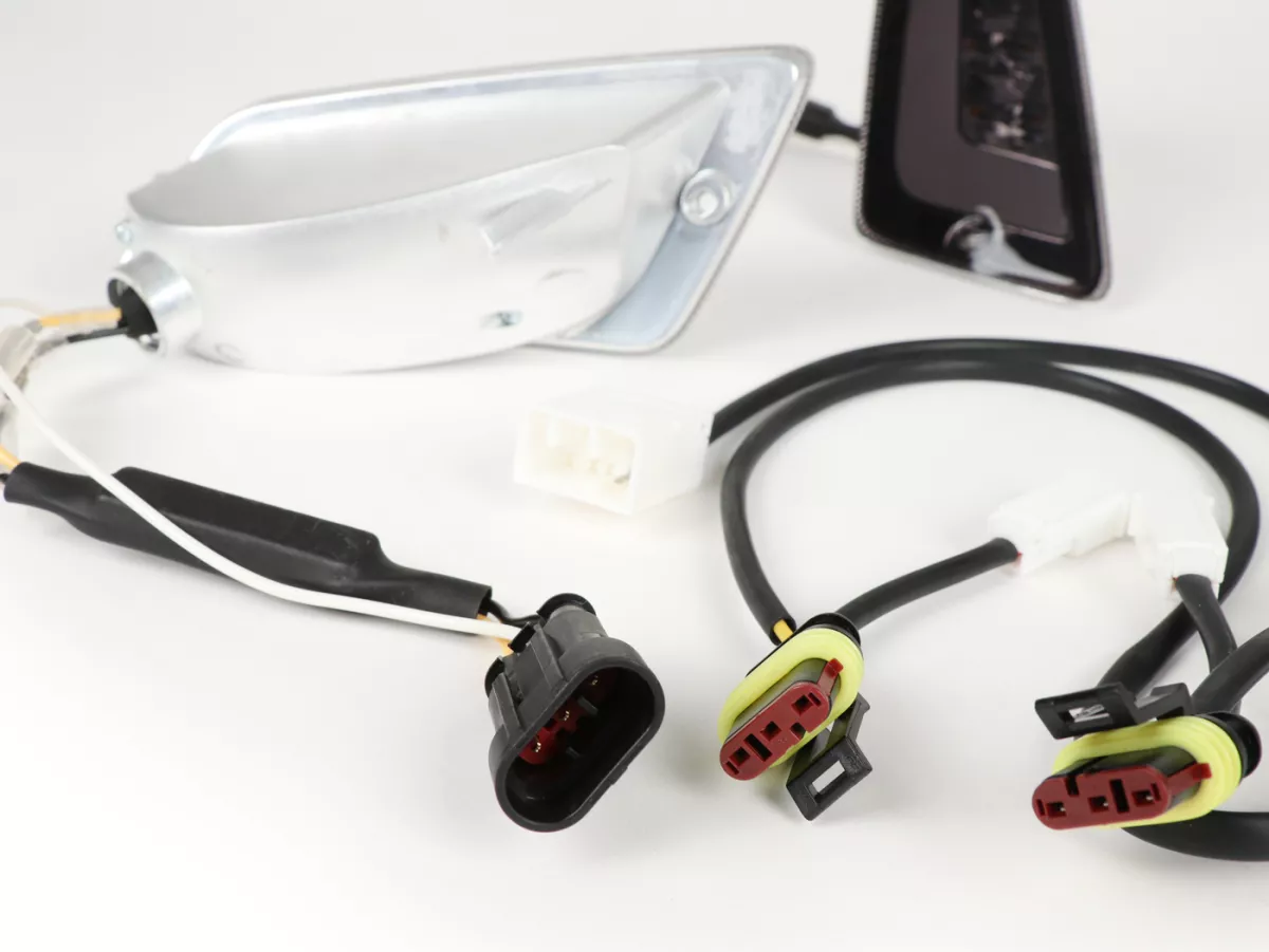Set indicatori di direzione anteriori -POWER 1 LED (fino al 2014) luce di marcia diurna (marcatura E)- Vespa GT, GTL, GTV, GTS 125-300 - fumé