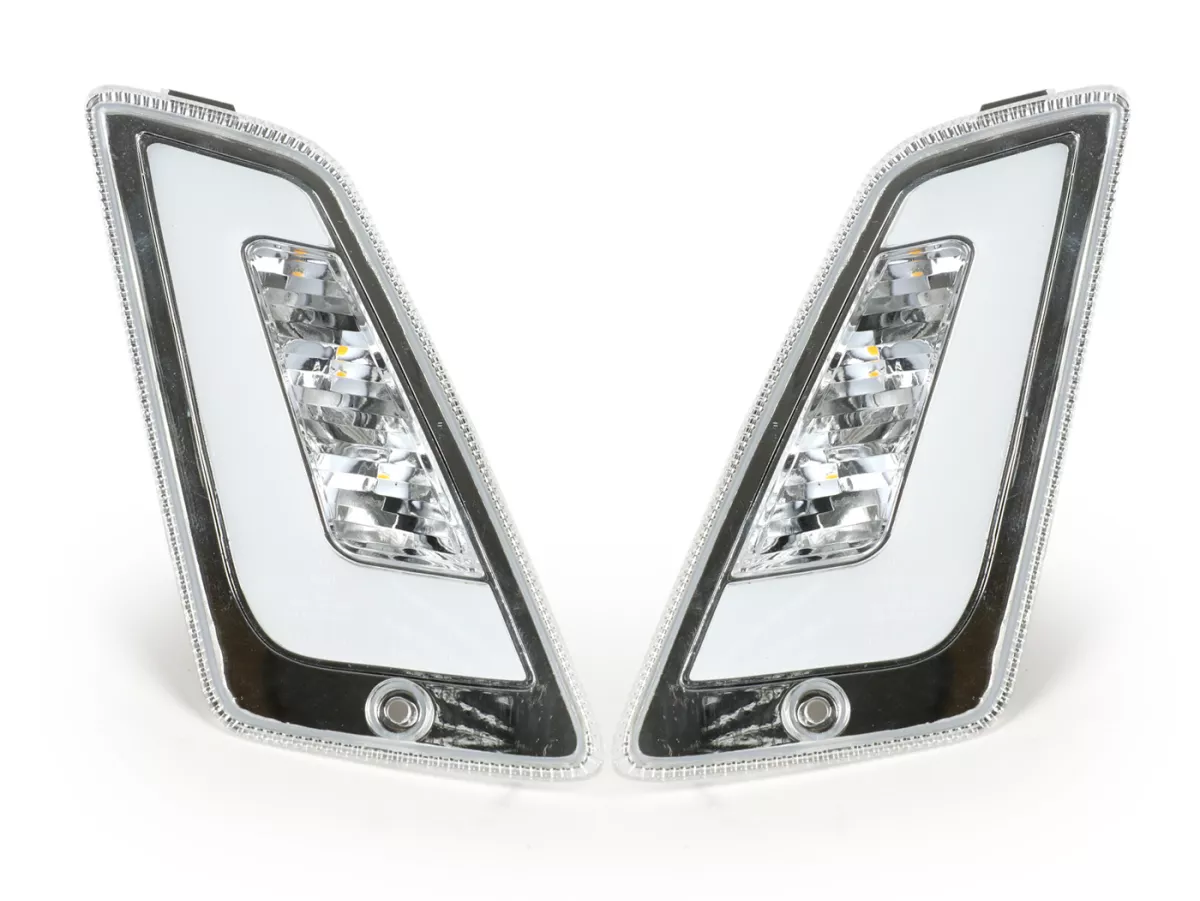 Set indicatori di direzione anteriori -POWER 1 LED (fino al 2014) luce di marcia diurna (E-mark)- Vespa GT, GTL, GTV, GTS 125-300 - bianco