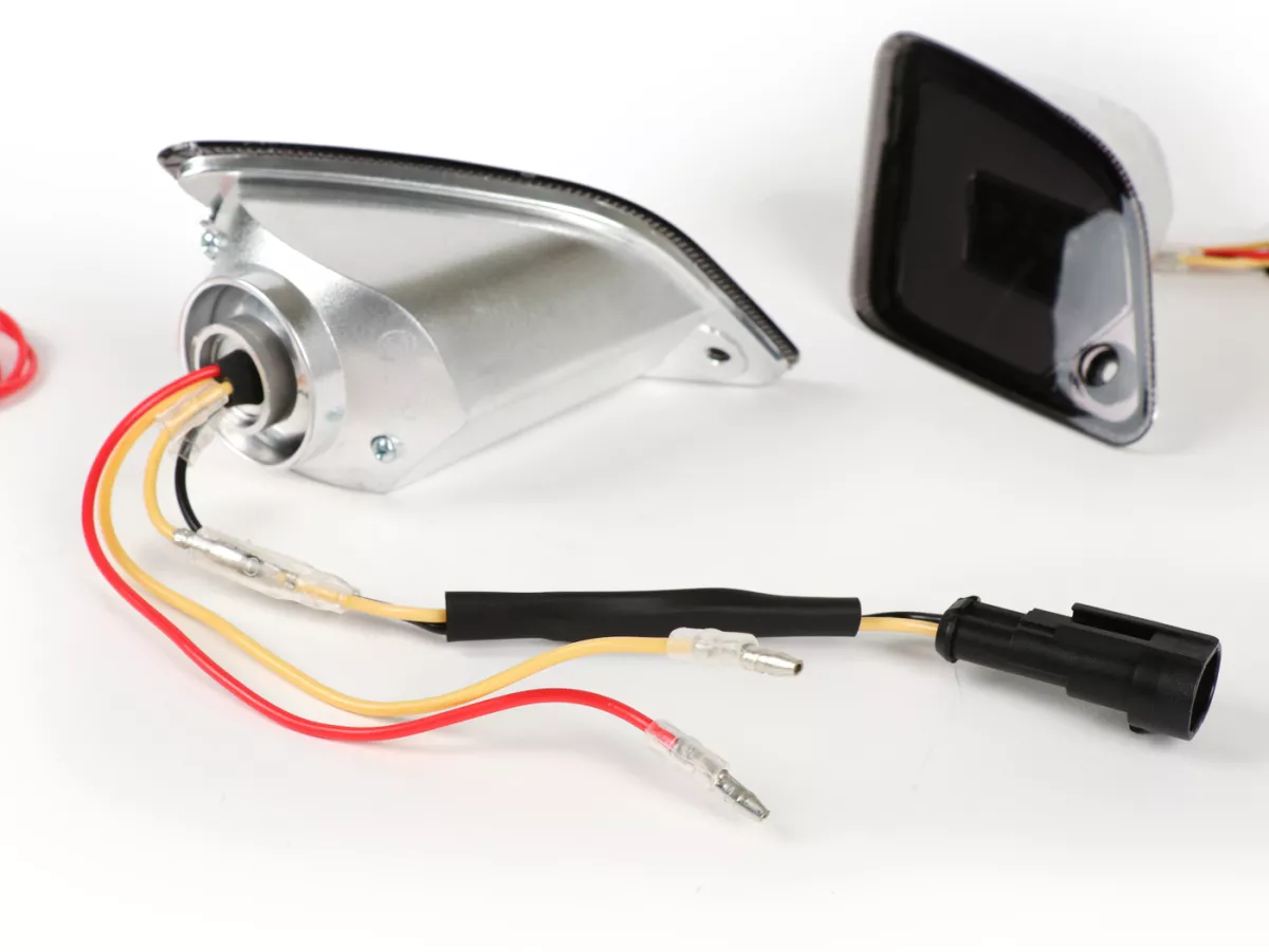 Paire clignotants arrière -POWER 1 LED (-2014) avec feux de position (avec homologation européenne)- Vespa GT, GTL, GTV, GTS 125-300 - fumé