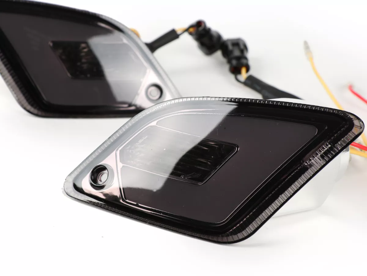 Paire clignotants arrière -POWER 1 LED (-2014) avec feux de position (avec homologation européenne)- Vespa GT, GTL, GTV, GTS 125-300 - fumé