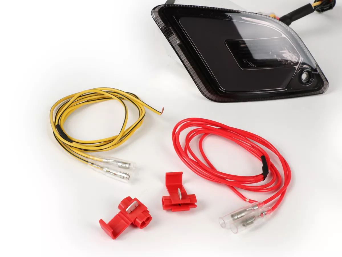 Paire clignotants arrière -POWER 1 LED (-2014) avec feux de position (avec homologation européenne)- Vespa GT, GTL, GTV, GTS 125-300 - fumé
