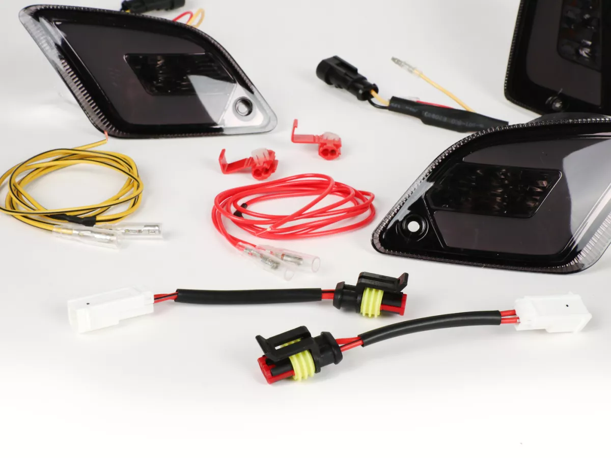 Knipperlichtenset voor+achter -POWER 1 LED (tot 2014) Dagrijlicht voor + positielicht achter (E-markering)- Vespa GT, GTL, GTV, GTS 125-300 - gerookt
